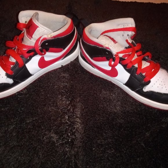 JORDAN 1 MID Black Red & White Size Children 1 - Picture 3 of 6